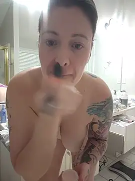 HollyTattoo webcam