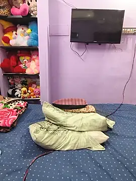 Tamil_Ishu webcam