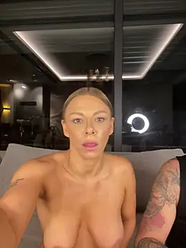 SexOnMyLvL live cam preview