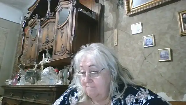 Lala-Love56 webcam
