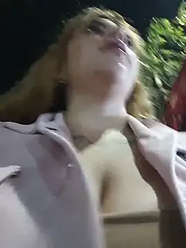 Emma_Risky-