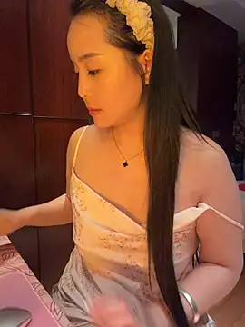 momoli60 webcam