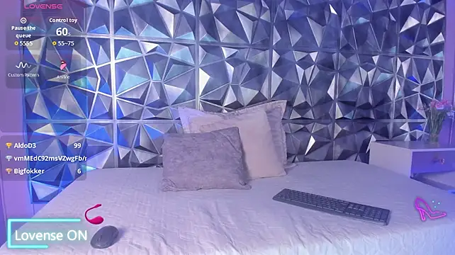 ZoeDiviine live cam preview