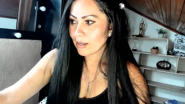 Tania_mature webcam