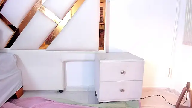 Dahlia_rossee webcam