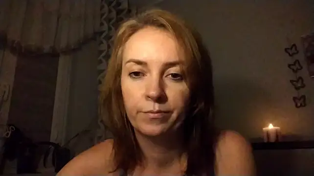 JenniferAlone webcam