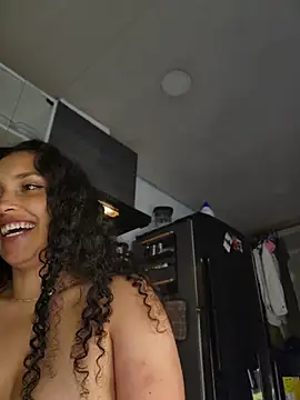 Lucy_Marin webcam