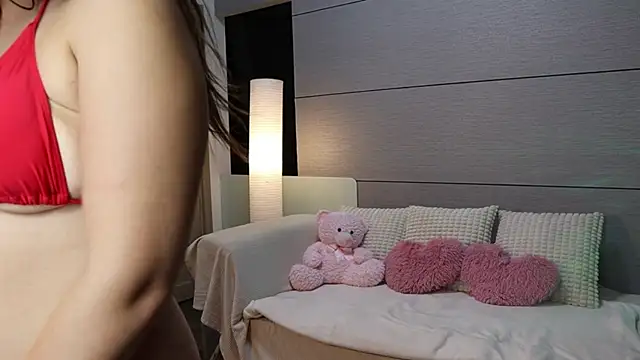 Laraaa_Loom webcam