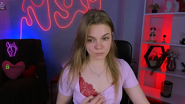 veronica_bubble webcam