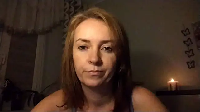 JenniferAlone webcam
