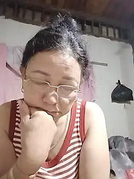Lena_9x webcam