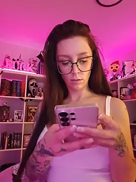 LilyOrion webcam