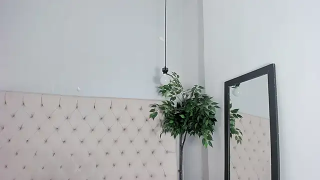 Victoria_Coleman webcam