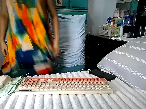 nhayasquirt webcam