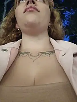 Emma_Risky- webcam