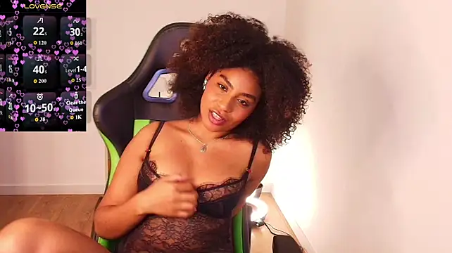 Naya_Milano webcam