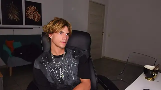 Denis_Wu webcam