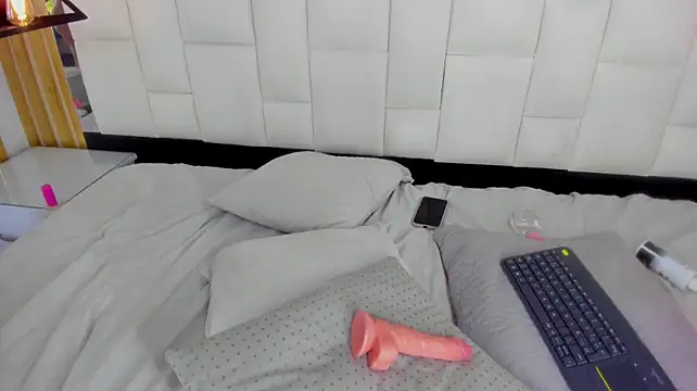 camila__rodriguez_ webcam
