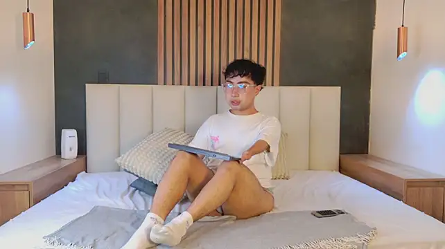 Sam_Velvett live cam preview
