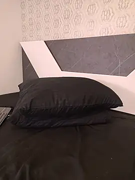 Vivian_Ellery live cam preview