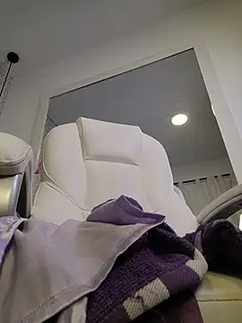 Vivian_Ellery live cam preview