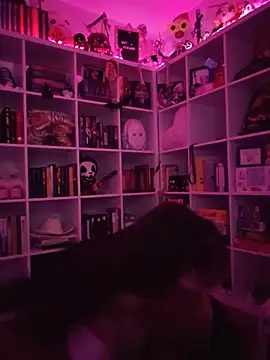 LilyOrion webcam
