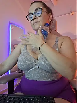 MariaPau_83 webcam