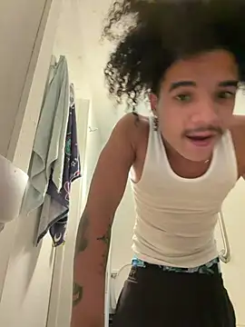 Mrlaythedickdown webcam