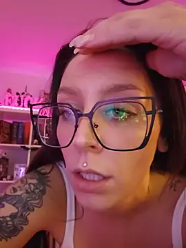 LilyOrion 🚛 live naked chat