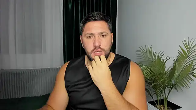 Gold_Alpha_Boy webcam