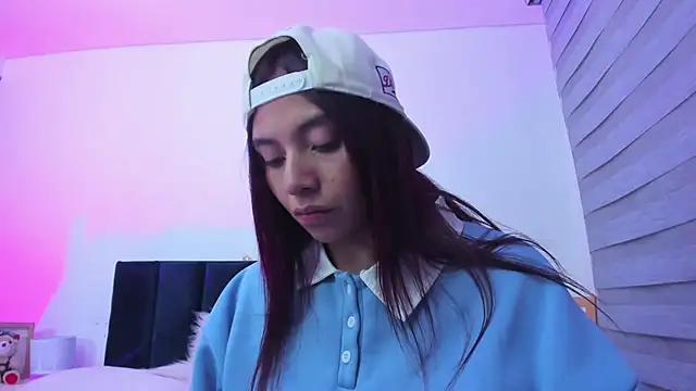 melanie_roux__ webcam