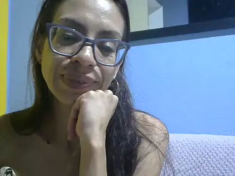 Diana-larossa 🌅 free webcam