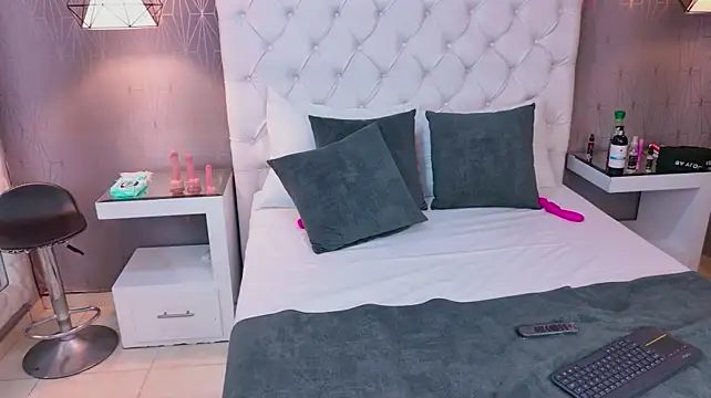 VioletSweetts webcam