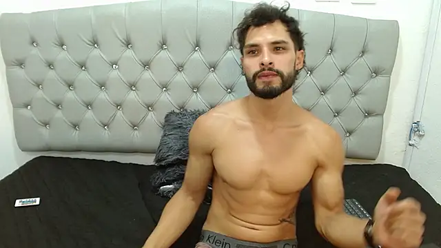 Ethan_Wolf75