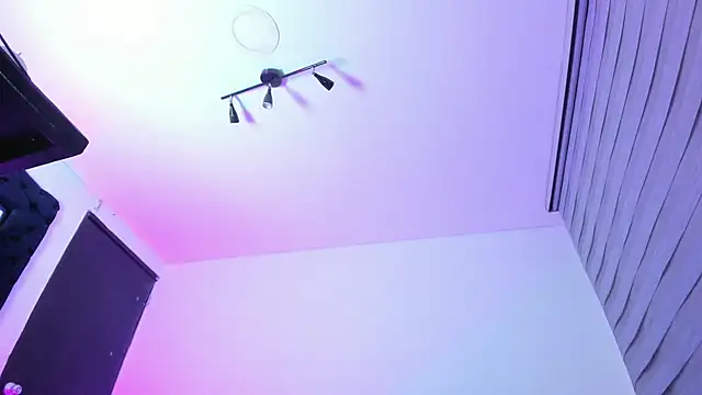 melanie_roux__ webcam