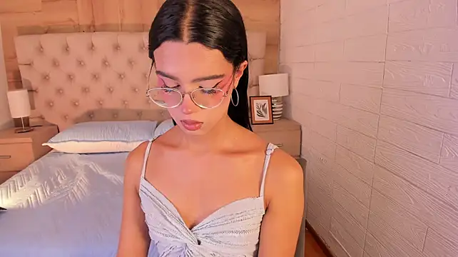 VictoriaMonroee_