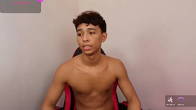 Little_Twink19x