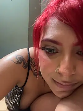 GiaRedd live cam preview