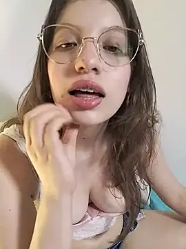 liiliie_petite 🚽 free cam