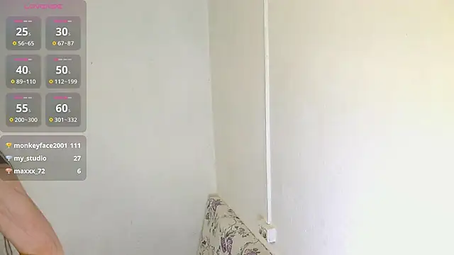 Mia_pinkie