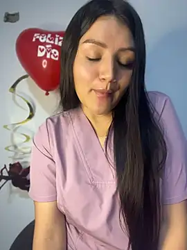 Naomy___ live cam preview