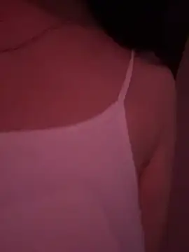 YaraQueen webcam
