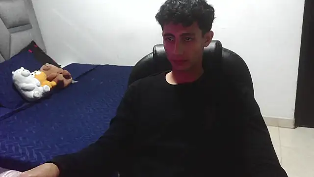MaxiimoRomano_ webcam