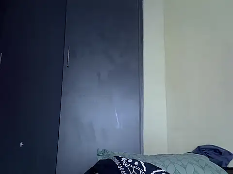 fine-ebonie webcam