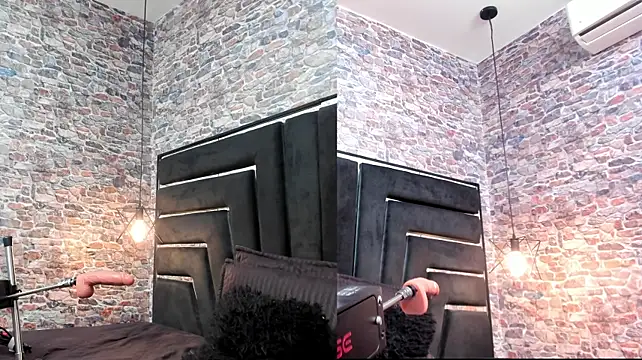 SARA_HORNEY webcam