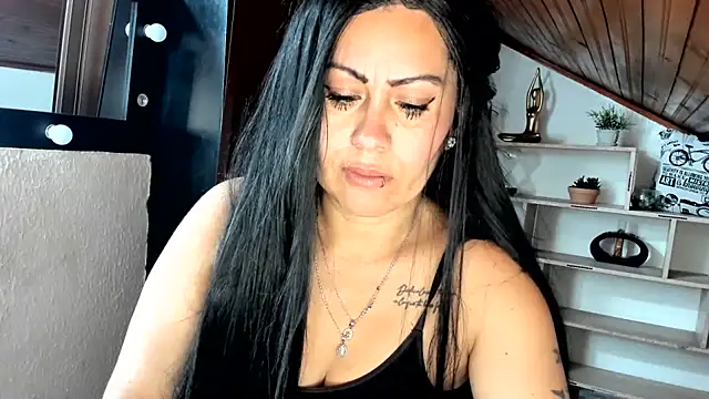 Tania_mature webcam