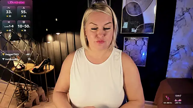 YolandaKiss webcam