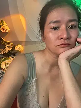 miuxynh stripchat