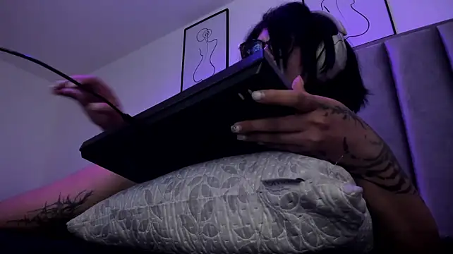 Kitty_Gang webcam