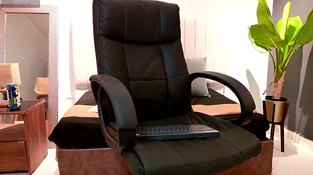 Melodi_moon webcam
